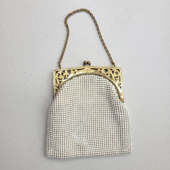 Whiting & Davis White Enameled Mesh Bag Vintage 50's Gold Metal Frame Chain USA - Picture 2 of 16